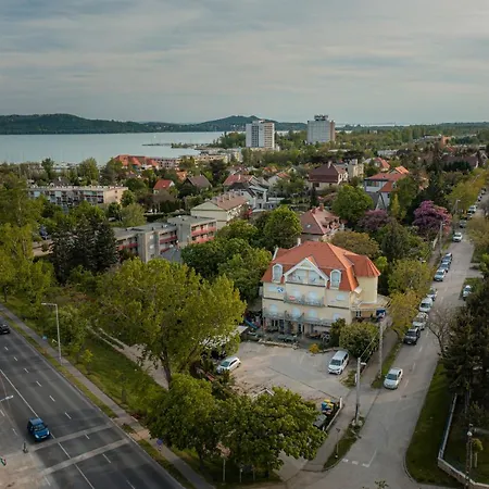 ベッド・アンド・ブレックファスト Pensili Apartmanhaz バラトンフレド