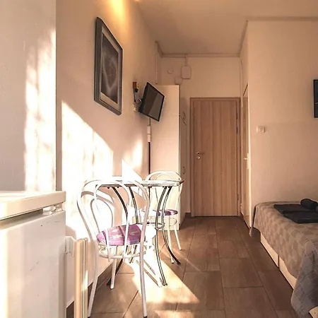 Pensili Apartmanhaz 住宿加早餐酒店 巴拉顿菲赖德