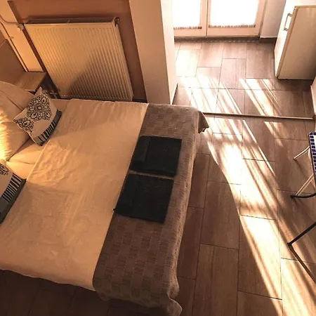 Bed and Breakfast Pensili Apartmanhaz