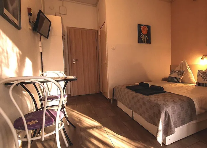 Pensili Apartmanhaz